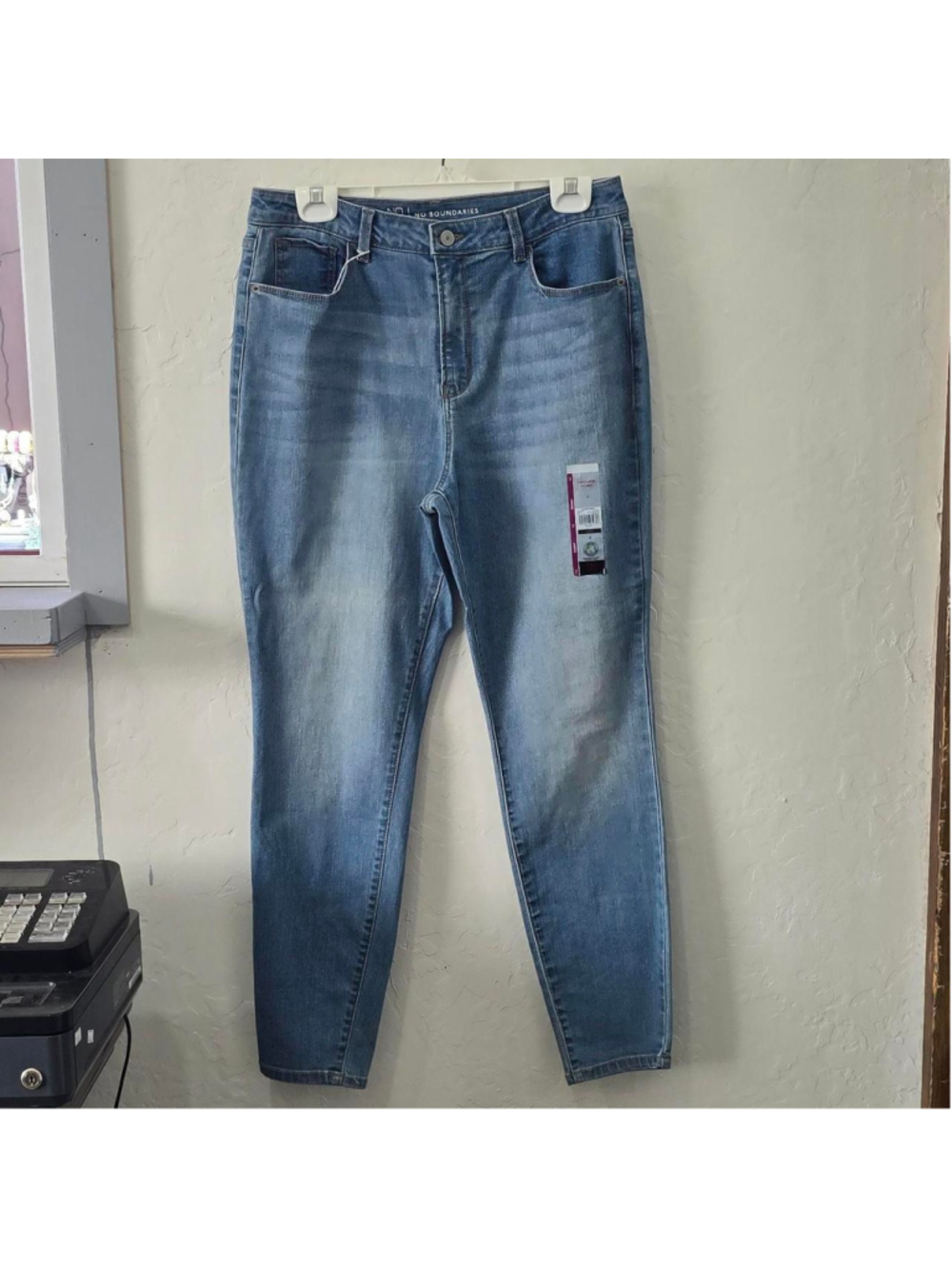 No Boundaries jeans